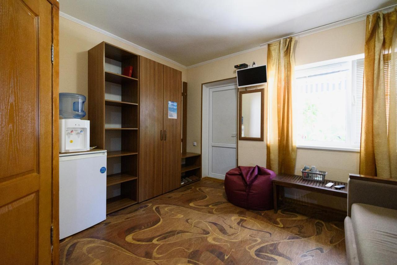 Hôtel Maiami à Nikopol Extérieur photo
