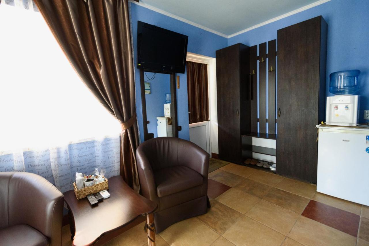 Hôtel Maiami à Nikopol Extérieur photo