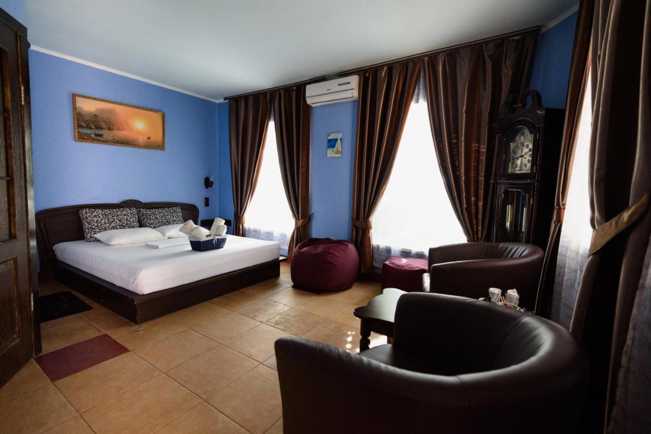 Hôtel Maiami à Nikopol Extérieur photo