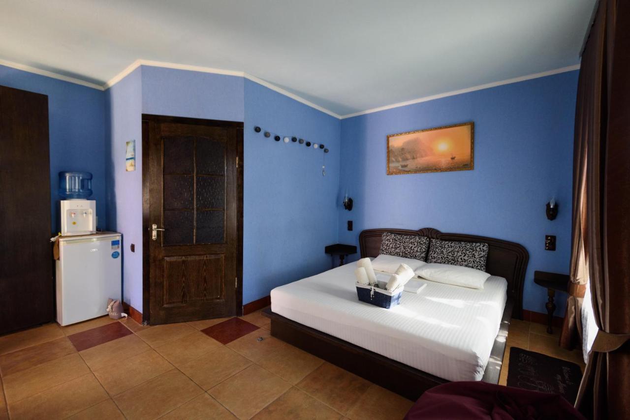 Hôtel Maiami à Nikopol Extérieur photo
