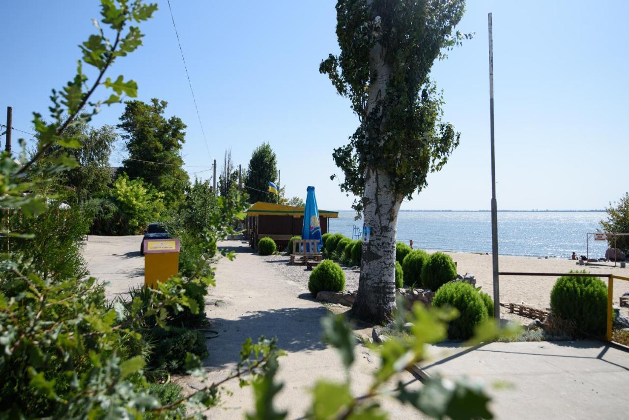 Hôtel Maiami à Nikopol Extérieur photo