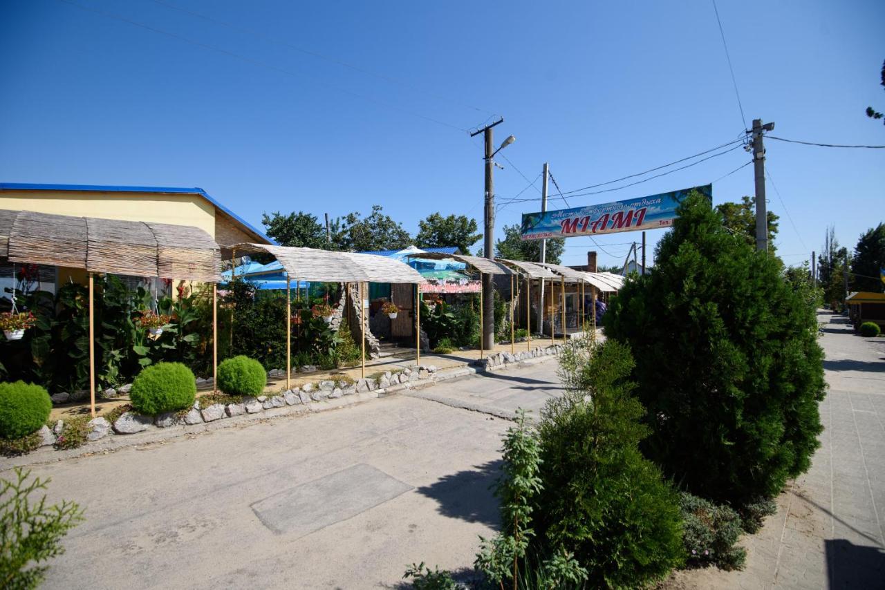 Hôtel Maiami à Nikopol Extérieur photo